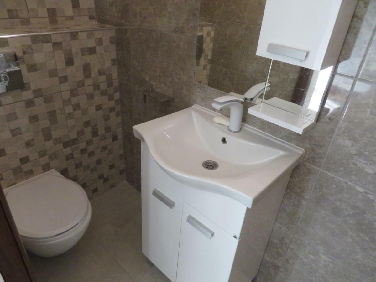 Vila Velvet Hotel Starigrad Paklenica Luaran gambar