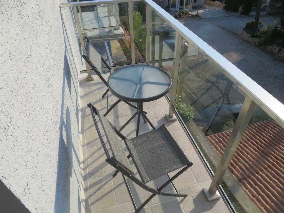 Vila Velvet Hotel Starigrad Paklenica Luaran gambar