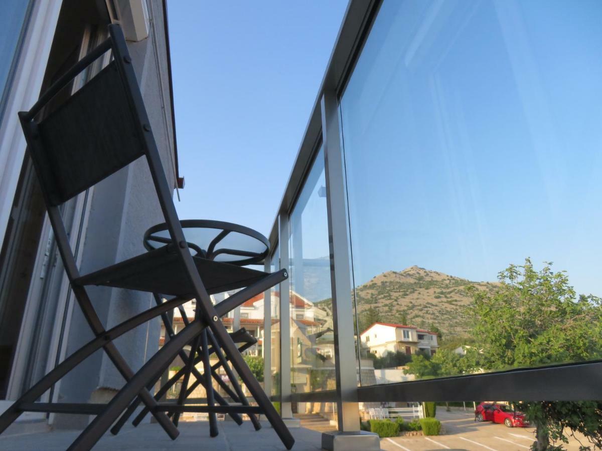 Vila Velvet Hotel Starigrad Paklenica Luaran gambar