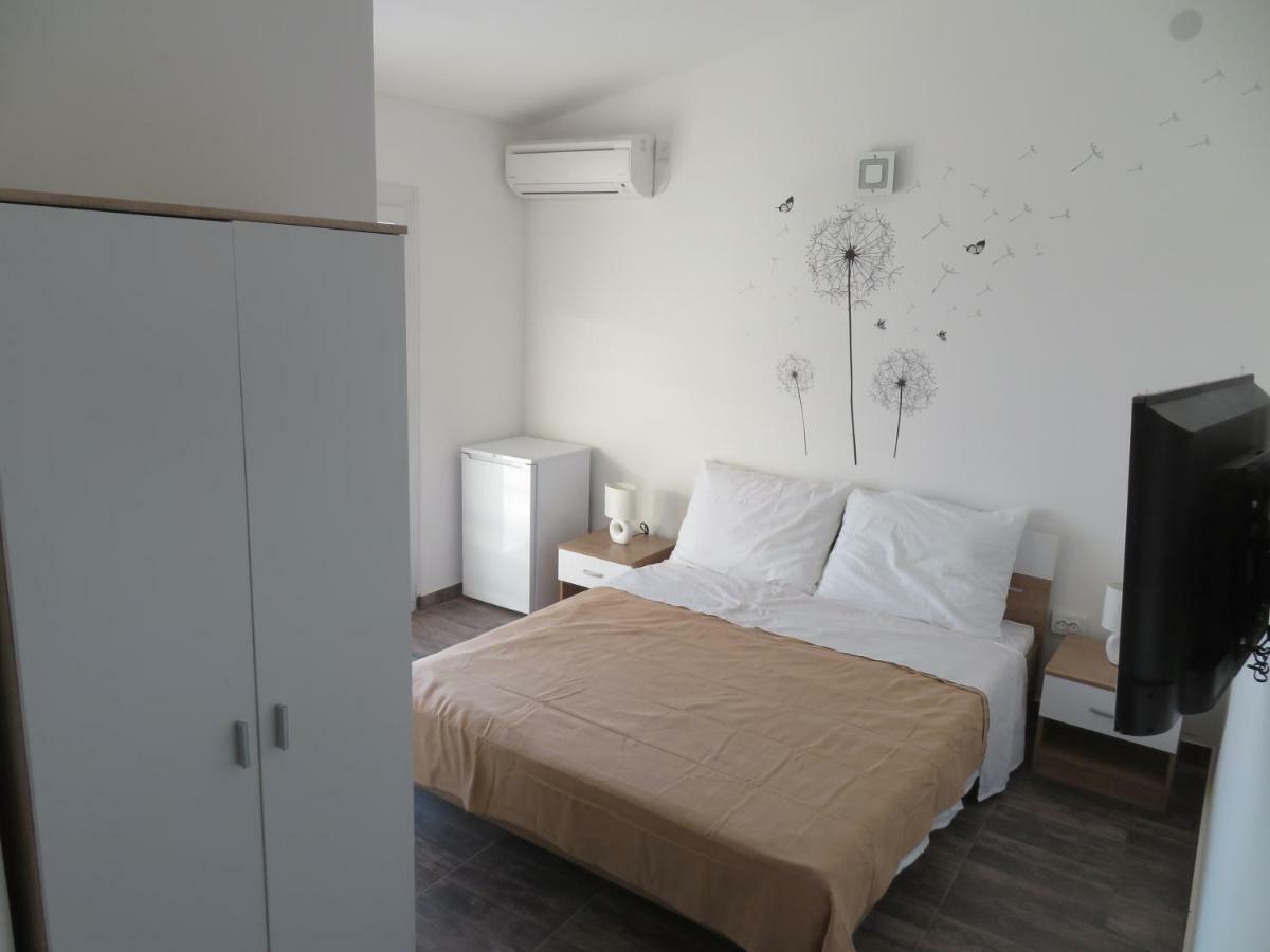 Vila Velvet Hotel Starigrad Paklenica Luaran gambar